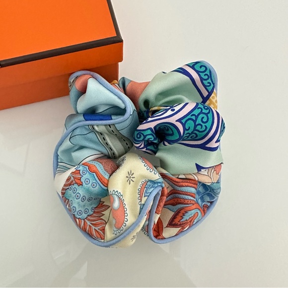 Hermes Claudia schrunchie - Picture 4 of 5